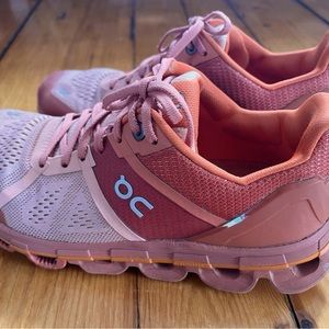 NWOT On Running Cloudace Women’s 8